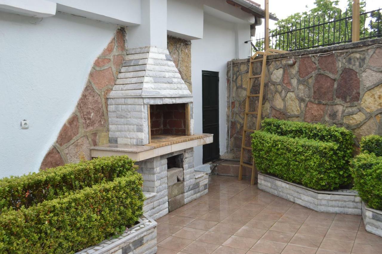 Vila Ss Kekezi Villa Gjirokaster Exterior photo